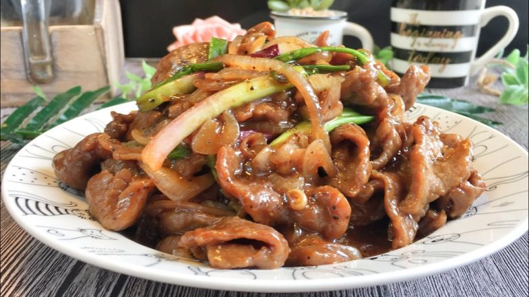 How to Stir Fry Super Tender Beef in Black Pepper Sauce 黑胡椒牛肉 Chinese Beef | Better than takeout