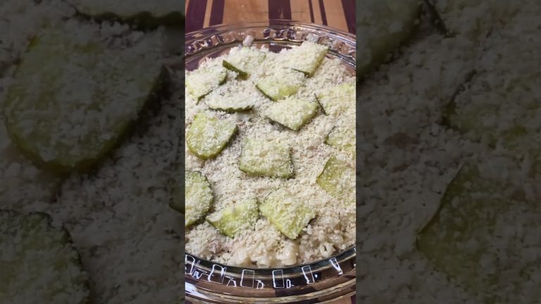 Pulled Pork, Mac n Cheese & Fried Pickles