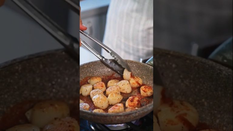 Frying Scallops with Cajun Powder – #shorts #trending #viral #cookingathome #food #seafood