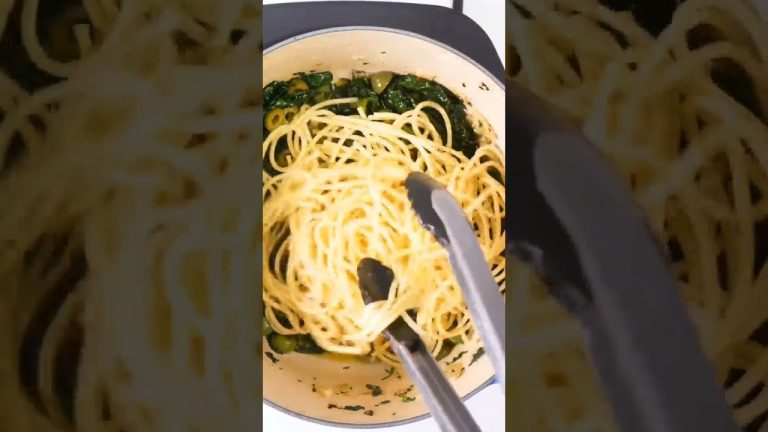 Delicious and easy spinach pasta | vegetarian and vegan spinach pasta