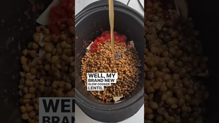 SLOW COOKER LENTIL BOLOGNESE 😍 try this #recipe if you’re #vegan or meat eater (recipe in comments)