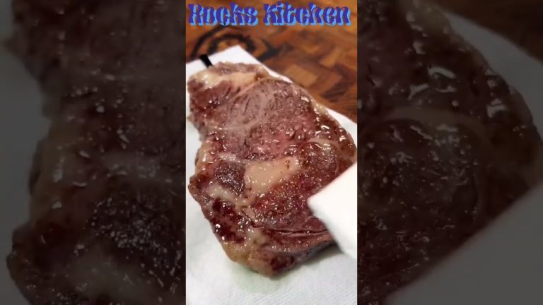 PERFECT CAST IRON RIB-EYE STEAK || BUTTER BASTED RIBEYE #shorts