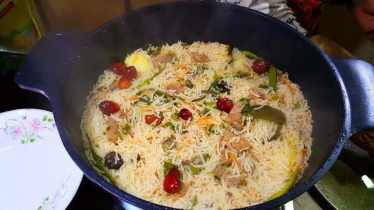 Upcoming Pakistani Beef Yakhni Pulao Recipe #shorts