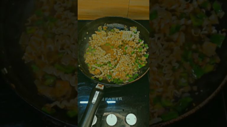 CHEESY MAGGIE IN 2 min #maggie#cheesy#short#viral#like#shorts#shortsfeed#youtubeshorts#subscribe#fyp