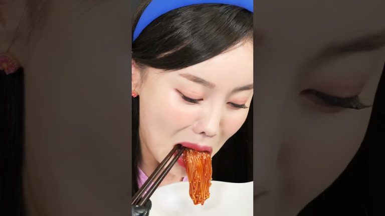 [Mukbang Shorts] 불오징어 🔥 팽이버섯 해물찜 & 불닭볶음면에 오징어 튀김까지 ! Spicy Squid Enoki Mushroom Noodle ASMR Ssoyoung