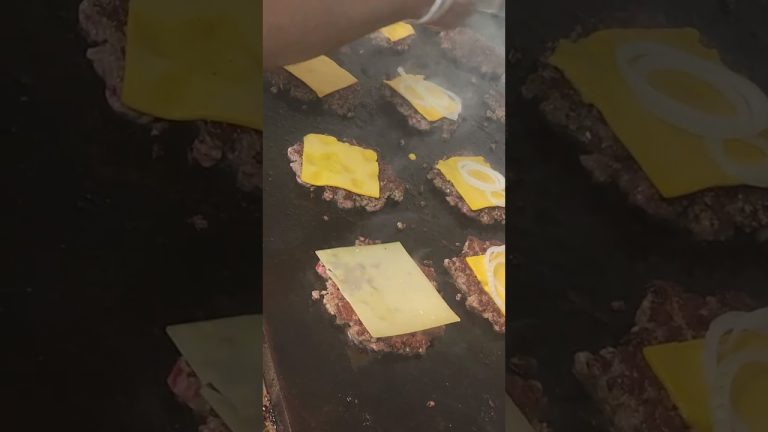 how to make smashed beef burger #kfcchicken #short #shortsyoutub #shortvideo