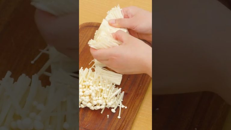 【火は使いません！】豚バラえのきと豆苗のレンジ蒸し #shorts