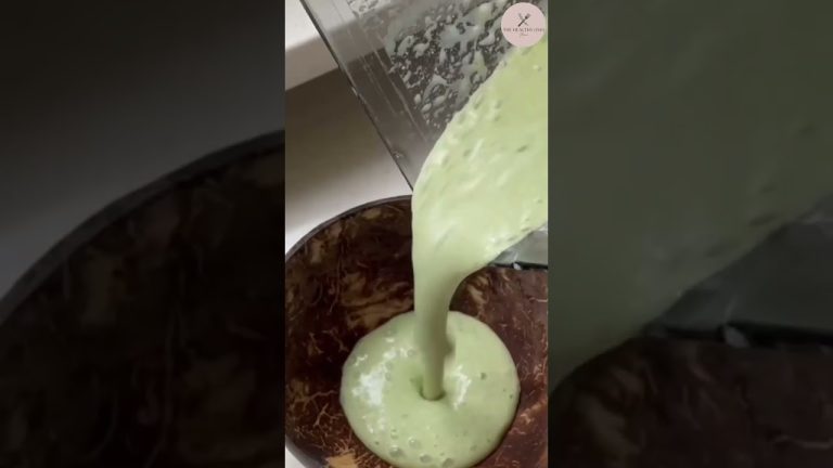 Green Smoothie Recipe #shorts #smoothierecipes #greensmoothie