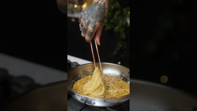 SPAGUETTI DE CAMARÃO CREMOSO #shorts #viral
