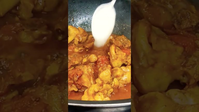 How to cook chicken aloo shorba recipe- chicken and potato recipe- Aloo gosht recipe with Asjad