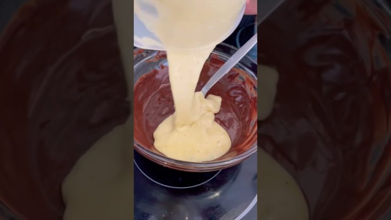 Banana and chocolate dessert . Postre de plátano 🍌 y chocolate 🍫 #shorts #youtubeshorts #short