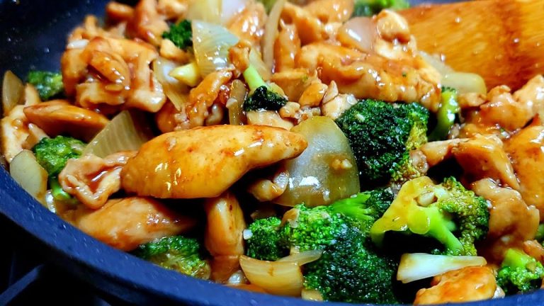EASY Chicken STIR-FRY Recipe | Chicken  and Broccoli