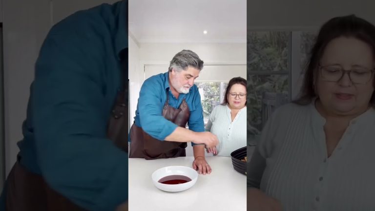 Matt Preston and Michelle Southan cook pork belly in the air fryer!