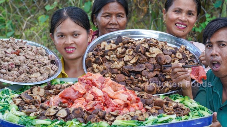 Cooking Bok Choy with Pork Belly and Mushroom Recipe in My Village – Donation Food