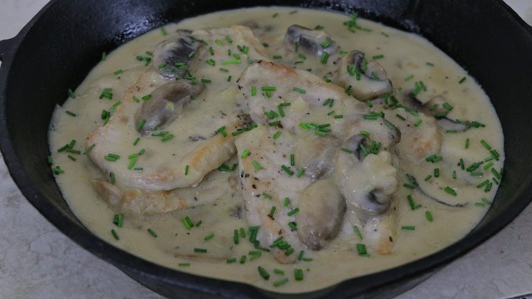 Creamy Pork Chops with Mushroom | Paano Magluto ng Pork Chops | Tagalog Recipes