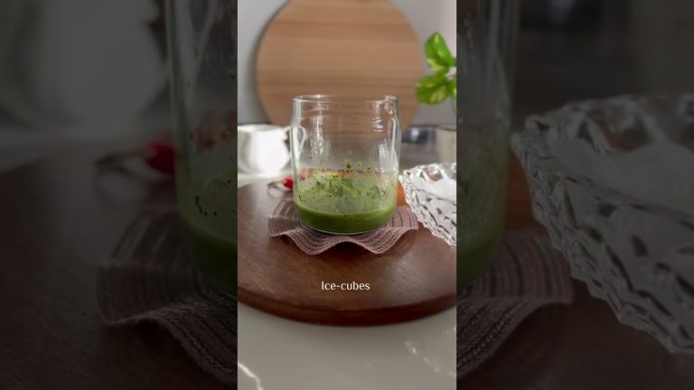 Matcha Latte with condensed milk #shorts #matcha #recipe #japan #halal #coffee #抹茶ラテ