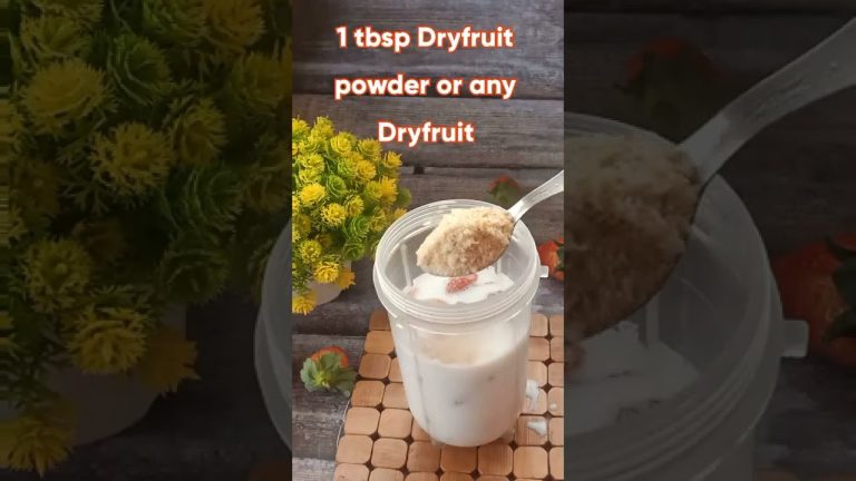 Oats Strawberry Smoothie Recipe 😋 Smoothie for weight loss| Healthy Smoothie Recipe #shorts #short