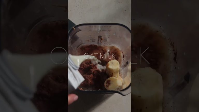 Healthy chocolate peanut butter smoothie. #shorts #chocolatesmoothie #peanutbuttersmoothie