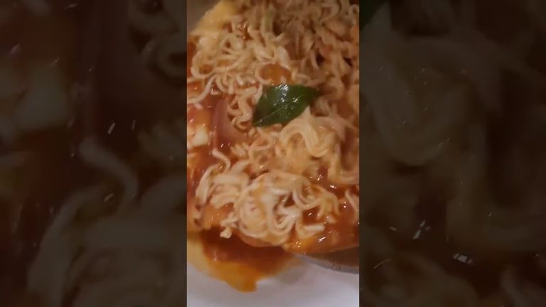 #yummy #easy #recipe MAGGI CURRY#delicious #seafood #short #shorts #shortsfeed