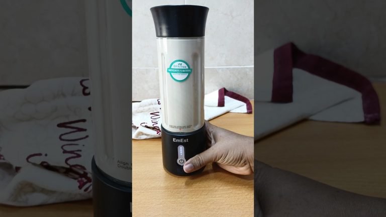 This is the best smoothie you'll ever have!!! Easy smoothie recipe