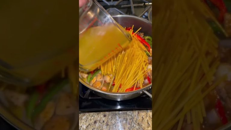 Bayou pasta bowl 🍝 Get the recipe at www.uncledibbz.com￼ #shorts #pasta #recipe