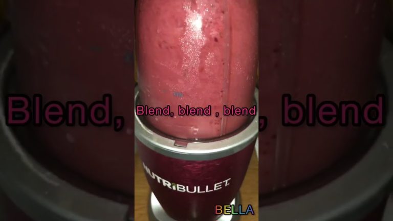 Easy go to smoothie recipe #shorts #recipe #smoothie #refreshing #foryou #foryoupage #4k #yummy