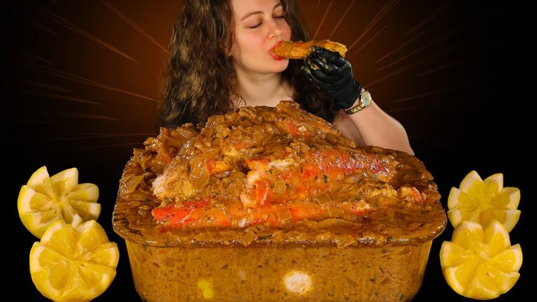 ASMR & RECIPE * Deshelled Seafood Boil in Creamy Garlic Sauce * اصوات الآكل كابوريا جمبري #DOSSIER