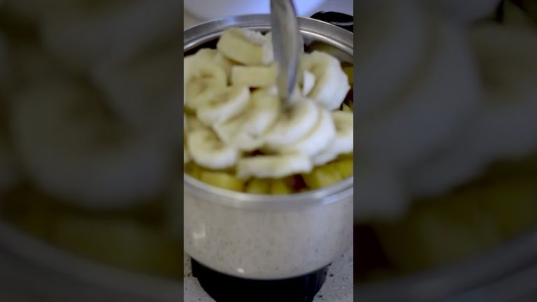 Tropical Paradise: Banana Pineapple Smoothie Recipe