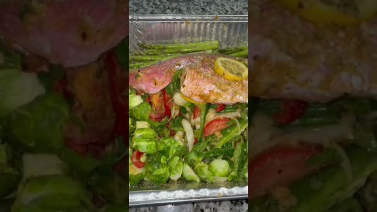 *Subscribe*Roasted Red Snapper with Veggies ☮️💕 #shorts #recipe #quickrecipe #seafood #foodie #food