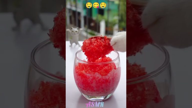 🤤 Delicious strawberry smoothie recipes 😋 #shorts #food #cats #tiktok