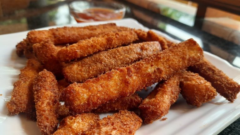 ബ്രഡ് ഉപയോഗിച്ച് ഈസി & ടേസ്റ്റി സ്നാക്ക് | Easy Bread Snack | One Minute Recipe #shorts #shortvideo