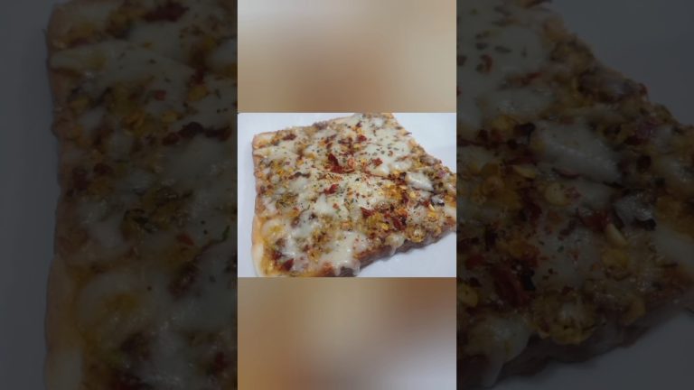 Cheese Garlic Bread | Instant Cheesy Garlic Bread Recipe | @LookToCook #shorts #garlicbread