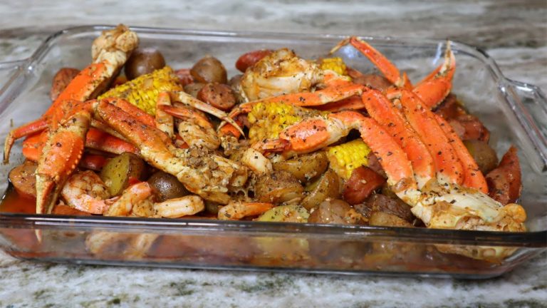 How To Make SEAFOOD BOIL IN A BAG| Seafood Boil Recipe in the Oven