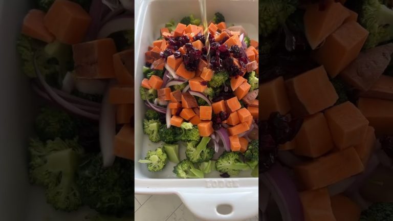 Meal Prep Recipe 📣 Chicken Sweet Potato Broccoli Bake | #shorts #mealprep #recipes