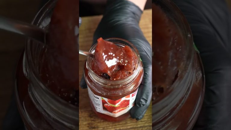 Strawberry pink chocolate bread ピンクチョコなめらかクリームパン #shorts #asmr #cooking