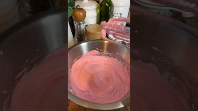 Valentine’s Day Treats 🥰 #thelazygirlskitchen #recipe #dessert #valentinesday