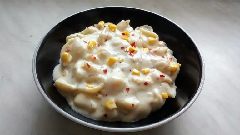 Pasta in white sauce. Kids recipe.