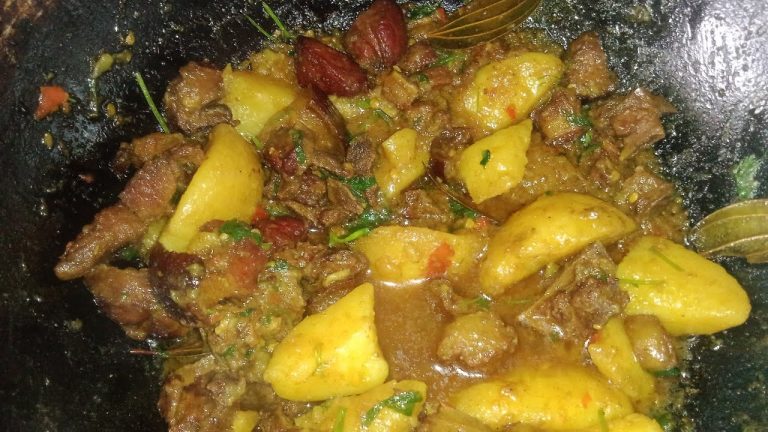 Cooking Pork Potato Gravy || Pork Potato Recipe Northeast Style