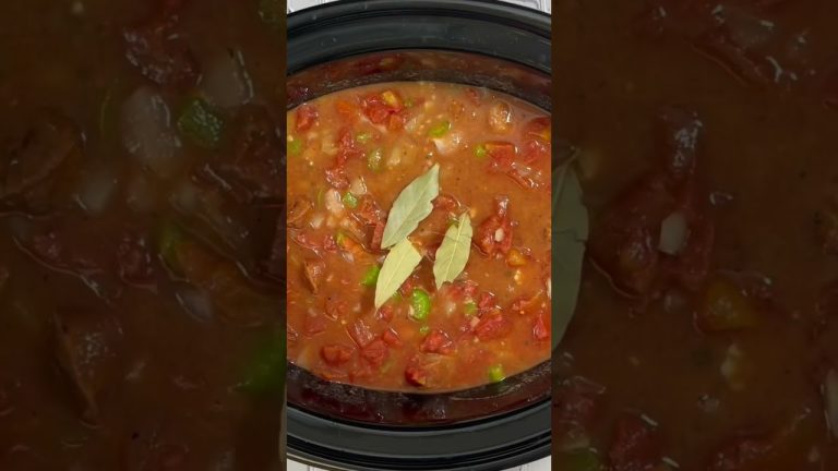 Delicious Gumbo Recipe | Chicken, Sausage, & Seafood Gumbo in your #slowcooker #crockpot #shorts