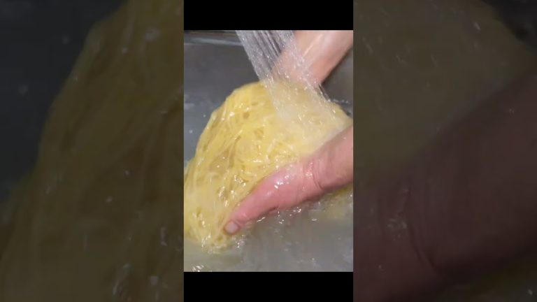 곱빼기 시키면 큰일나는 단돈 3500원 짬뽕? 남은 국물 원샷하게 되는! 매콤 칼칼한 해물짬뽕 #shorts – spicy noodle jjamppong / street food