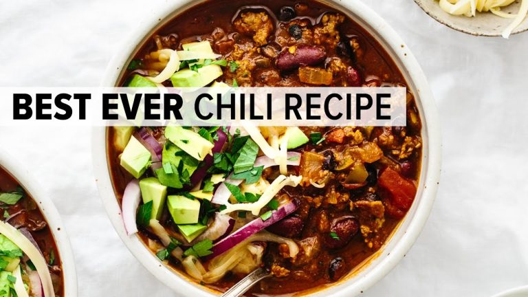BEST EVER CHILI RECIPE | an easy beef chili bursting with flavor