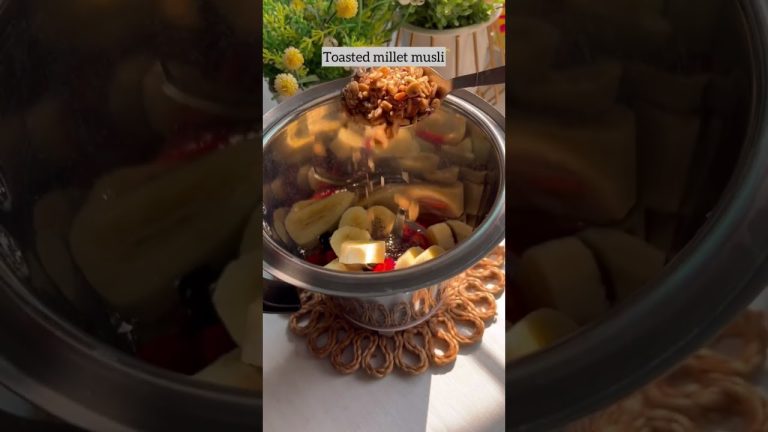 Healthy Breakfast Smoothie #Smoothie #smoothierecipes #breakfastsmoothie  #strawberrysmoothie