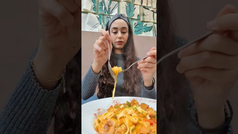 what I eat in a day *weekend edition* 🍝☕️