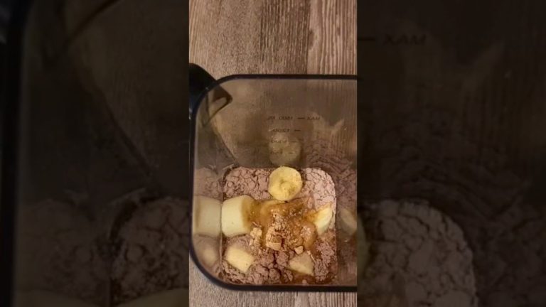 Muscle gaining protein smoothie | Protein shake | #how #healthy #gym #smoothie #shake #short #shorts