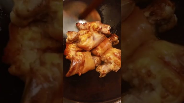 CUISINE HOME COOKING | Braised Pork Feet in Brown Sauce
