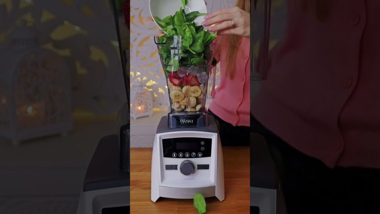 GREEN SMOOTHIE RECIPE 💚 #healthyrecipes #satisfying #shorts