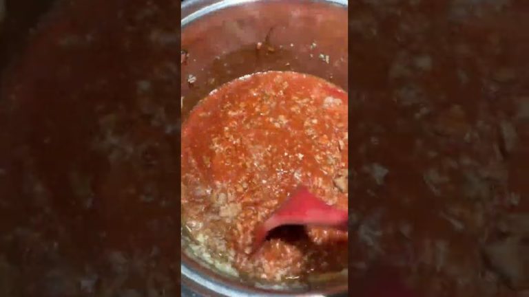 Tomato Sauce with Italian Sausage #shorts #pasta #pastarecipe