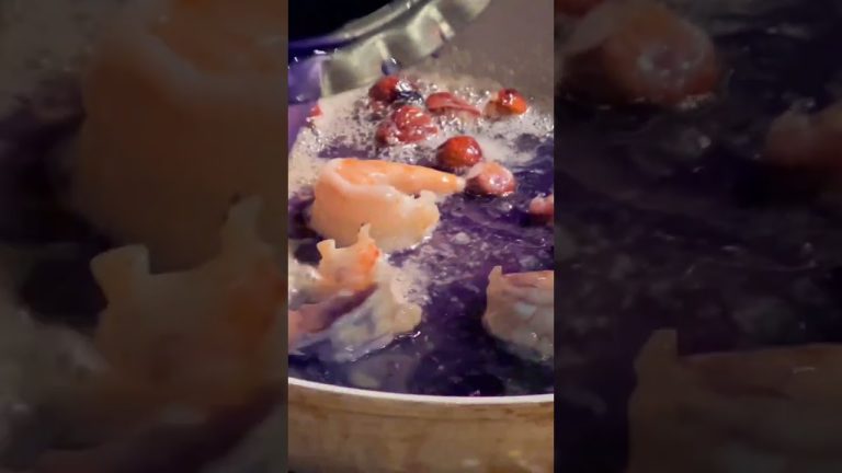 Shrimp in cabbage juice #recipes #shorts #simple_cooking_lifestyle