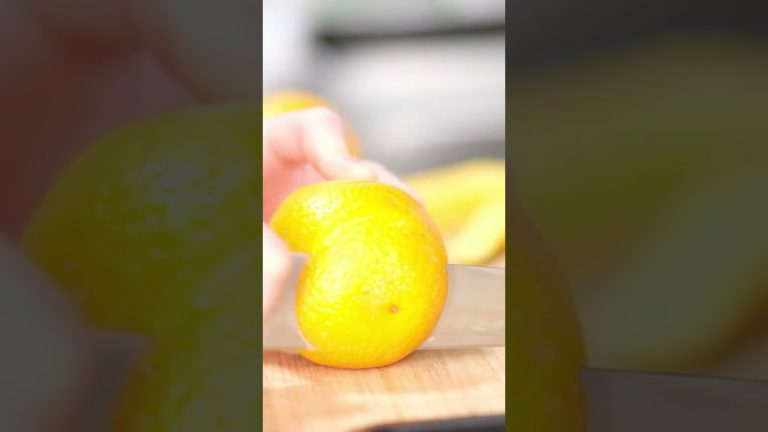 Reduce fat belly_Fat burning and Power Smoothie at Home_orange and zucchini