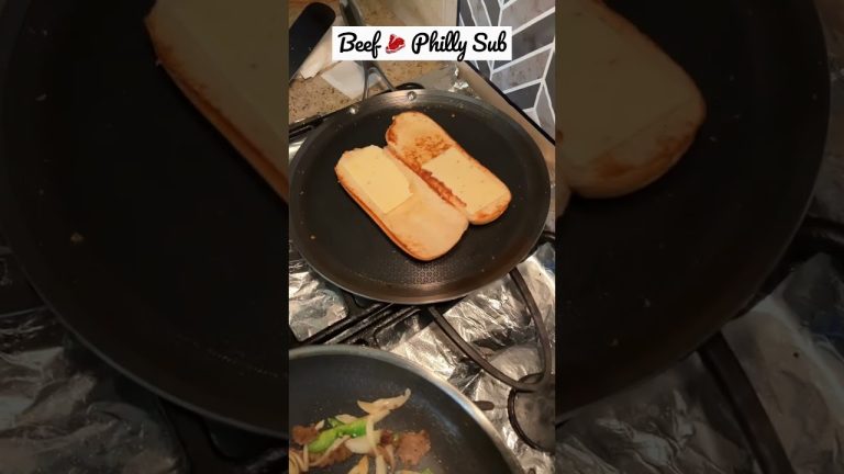 Beef 🥩 Philly Sub Sandwich #desifood #pakistanifood #indianfood #subwaysandwich #cooking #trending